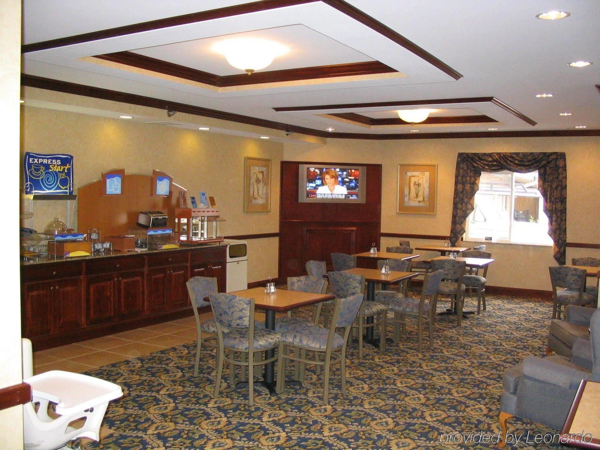 Holiday Inn Express Jamestown By Ihg מסעדה תמונה